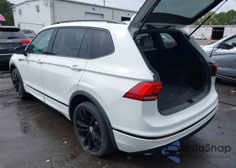 2021 Volkswagen Tiguan 2.0T Se/2.0T Se R-Line Black/2.0T Sel z USA, uszkodzony, nr VIN 3VV2B7AX7MM105517